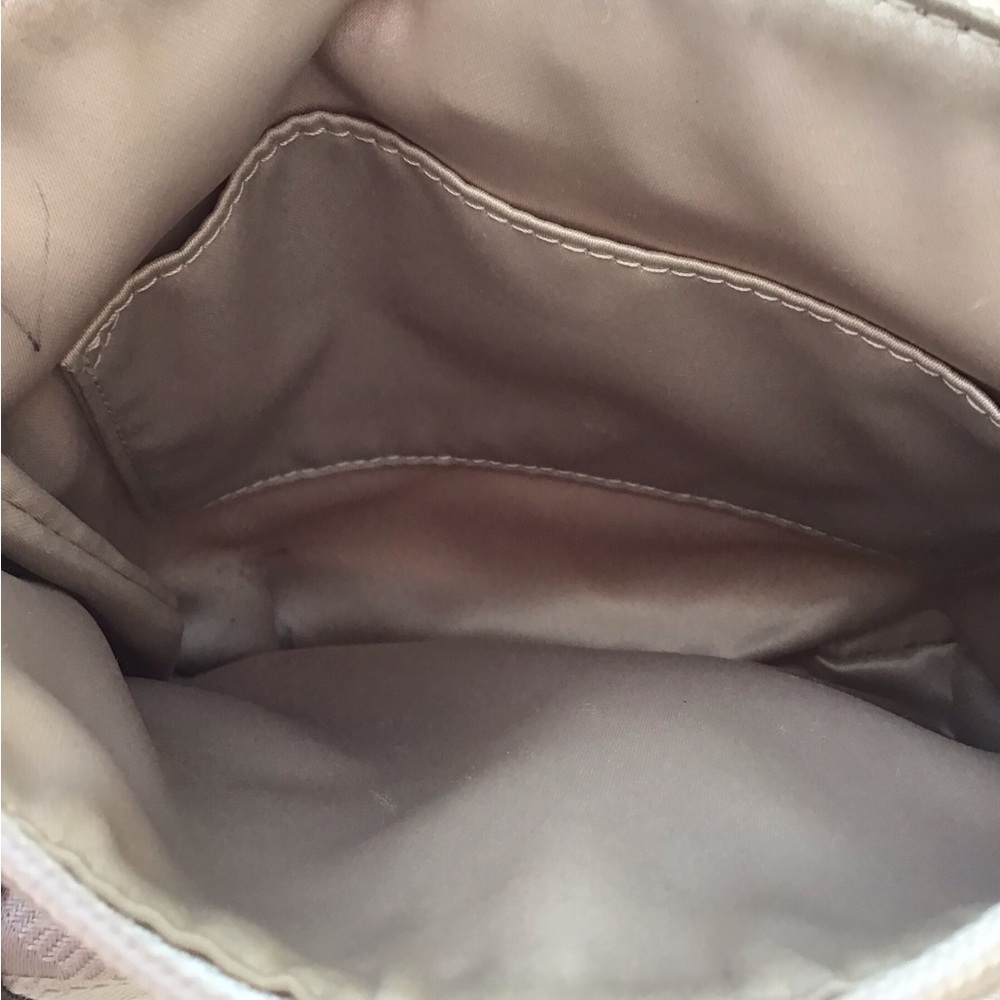 Coach Campbell Signature Twill Swingpack - Picture 11 of 17